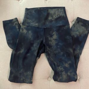 Lululemon diamond dye aligns 25”